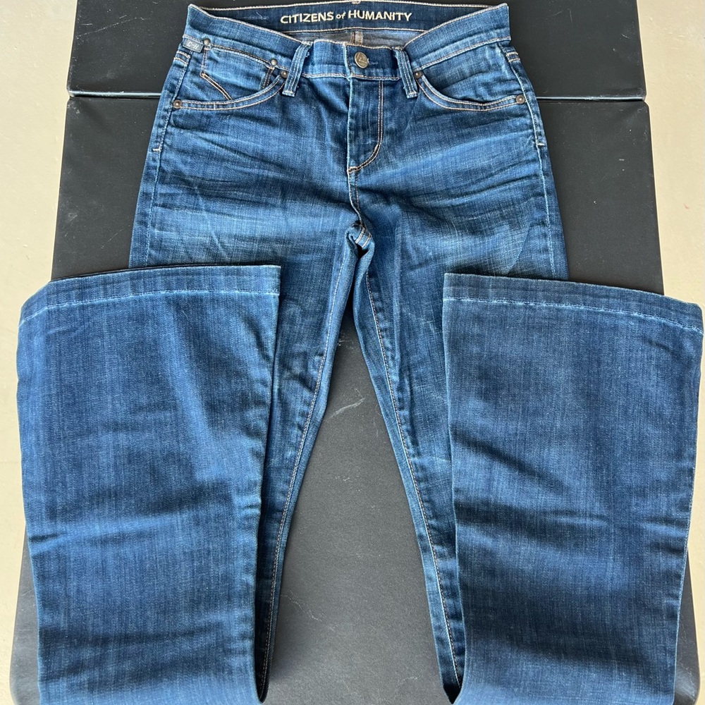 Women’s Citizens of Humanity bell bottom jeans size 25